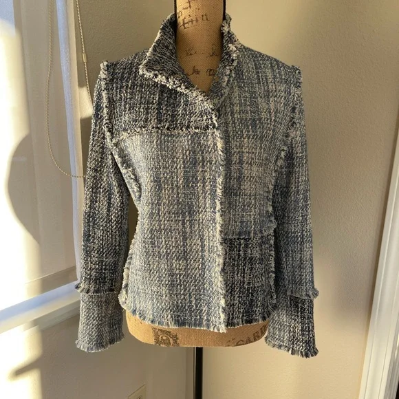 Akris Punto Long Sleeve Tweed Jacket. 10 - Picture 3 of 10